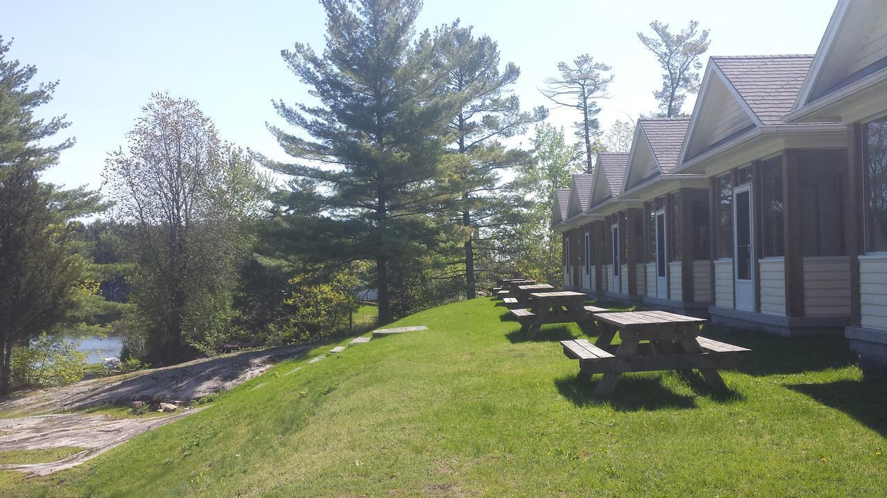 Burleigh Falls Inn Zewnętrze zdjęcie